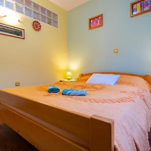 Apartman David, Trsce