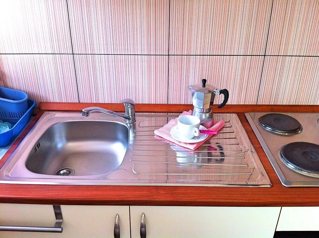 Apartments Luna 洛夫兰 0*,  克罗地亚